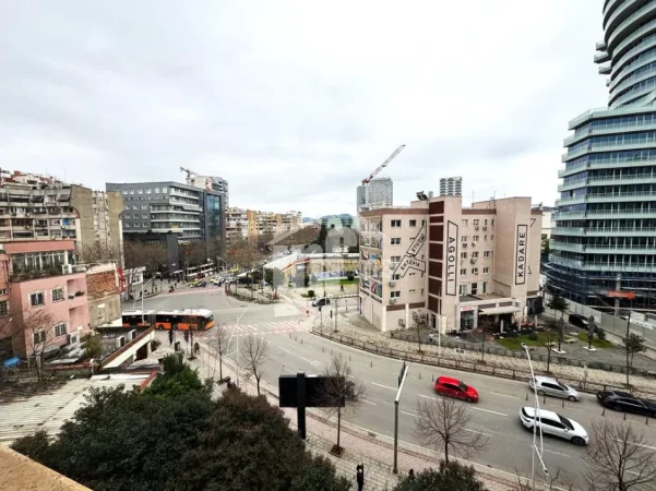 Tirane, shitet apartament 2+1 Kati 3, 137 m² 411.000 € (50 M NGA SHESHI “SKËNDERBEJ”, NË QENDËR)