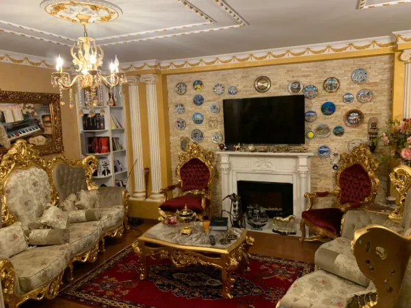 Tirane, shitet apartament 2+1 Kati 2, 122 m² 220.000 € (Kinostudio)