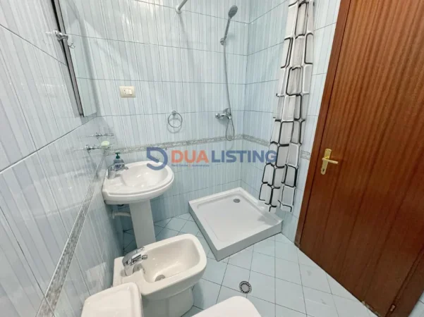 Tirane, jepet me qera apartament 1+1 Kati 2, 600 €