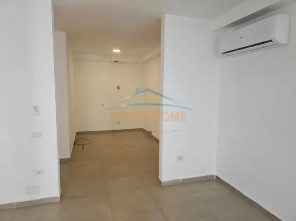 Tirane, jepet me qera ambjent biznesi Kati 1, 81 m² 1.250 € (Prane RTSH)