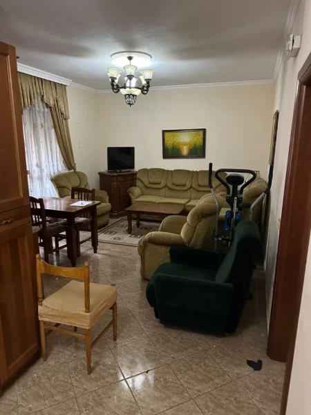 Tirane, shitet apartament 2+1 Kati 2, 73 m² 135.000 € (xhamlliku , oxhaku)