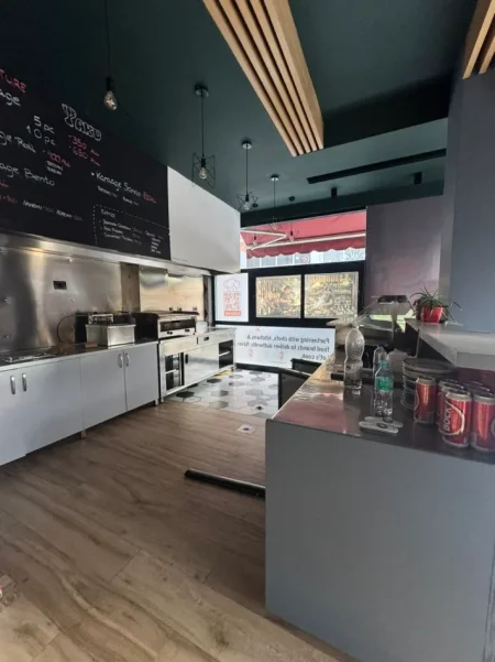 Tirane, jepet me qera ambjent biznesi , 50 m² ,100.000 LEKE (KOMUNA E PARISIT)