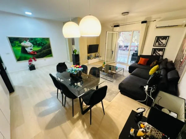 Tirane, shitet apartament 1+1+Ballkon Kati 1, 130 m² 183.000 € (HIPOTEKA , Tirane)