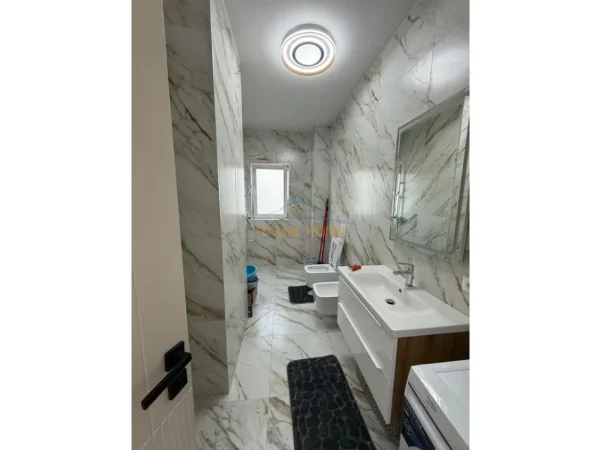 Tirane, jepet me qera apartament 1+1 Kati 6, 75 m² 850 € (RRUGA ODHISE PASKALI)