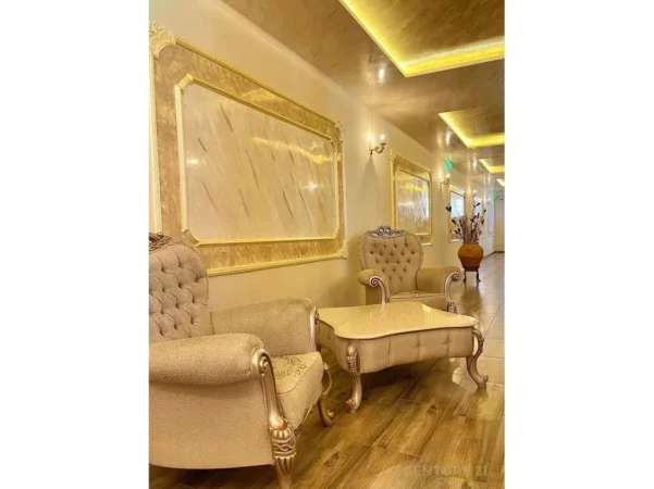 Vlore, jepet me qera hotel Kati 6, 2.200 m² 5.000 € (Vlore)