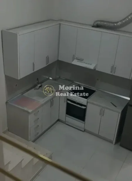 Tirane, jepet me qera shtepi 1+1 Kati 1, 50 m² 350 € (Oxhaku)