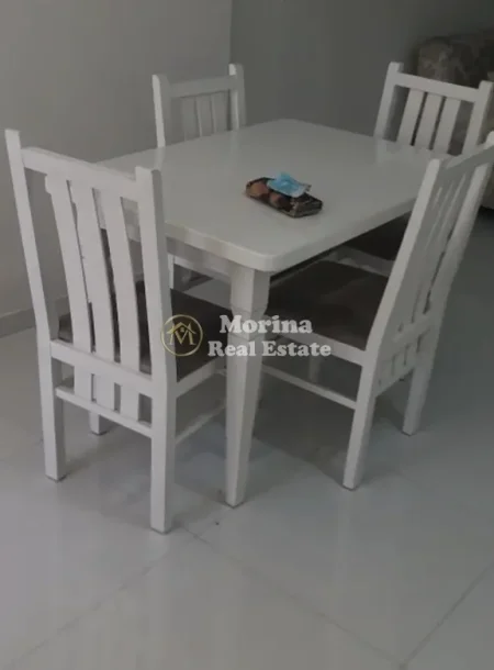 Tirane, jepet me qera shtepi 1+1 Kati 1, 50 m² 350 € (Oxhaku)