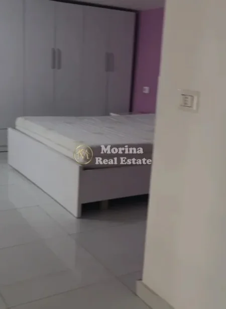 Tirane, jepet me qera shtepi 1+1 Kati 1, 50 m² 350 € (Oxhaku)