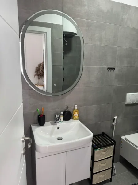 Shengjin, shitet apartament 1+1+Ballkon Kati 3, 77 m² 130.000 € (Shengjin)