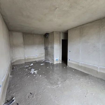Tirane, shitet apartament 1+1+Ballkon , 81 m² (Univers City)