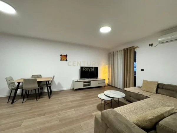 Tirane, jepet me qera apartament 2+1 Kati 5, 100 m² 1.000 € 
