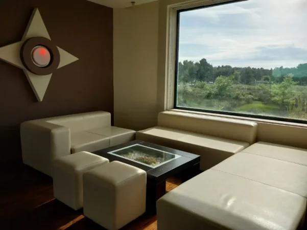 Divjake, shitet hotel , 1.200 m² 960.000 € 