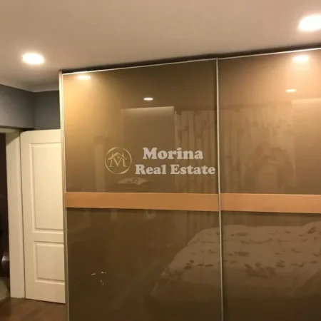 Tirane, jepet me qera apartament 2+1 Kati 5, 85 m² 800 € (Pallati me Shigjeta)