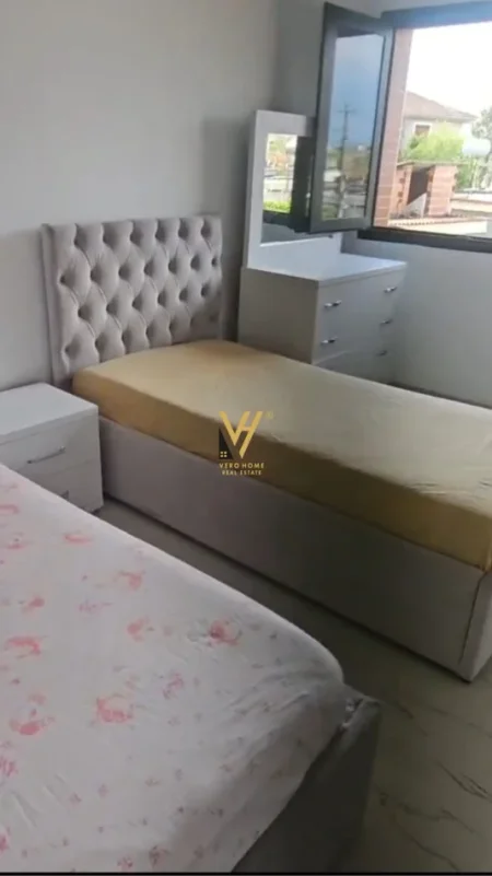 Tirane, jepet me qera apartament 2+1+Ballkon Kati 2, 90 m² 470 € (STACIONI I TRENIT)