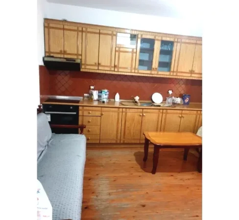Tirane, jepet me qera shtepi 2+1 Kati 2, 90 m² 450 € (Allias)