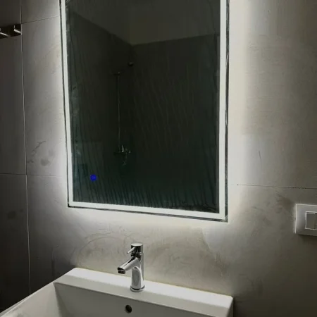 Tirane, jepet me qera apartament 2+1+Ballkon , 105 m² 500 € (rruga 5 maji)