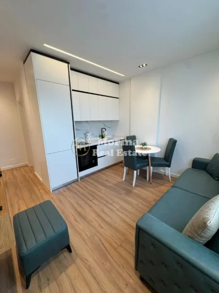 Tirane, jepet me qera apartament 1+1 Kati 9, 50 m² 650 € (Kompleksi Delijorgji)