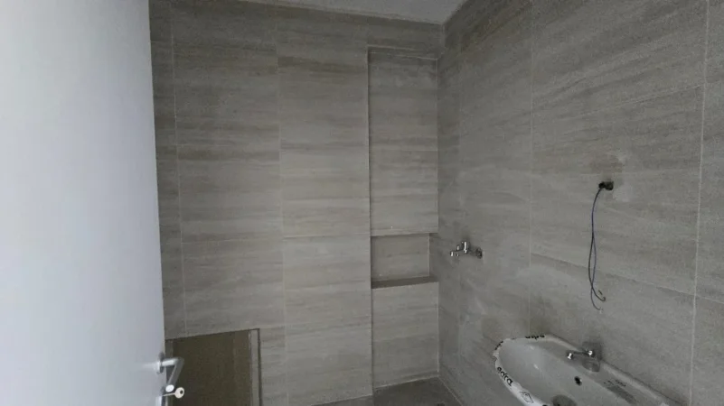 Tirane, shitet apartament 2+1+Ballkon Kati 2, 111 m² 192.000 € 