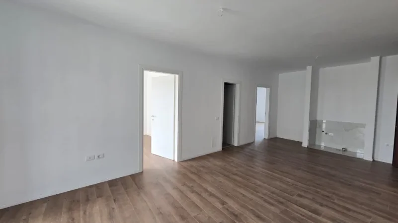 Tirane, shitet apartament 2+1+Ballkon Kati 2, 111 m² 192.000 € 