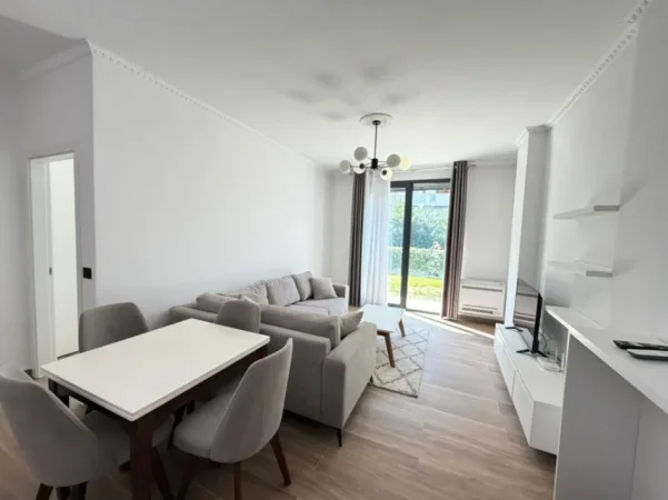 Tirane, jepet me qera apartament 1+1 Kati 2, 75 m² 800 € (PRANE TEG)