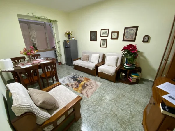 Tirane, jepet me qera apartament 2+1 Kati 1, 70 m² 650 € (Stadiumi Dinamo)