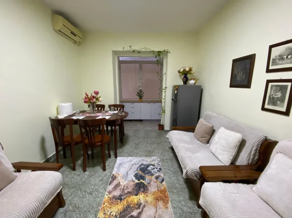 Tirane, jepet me qera apartament 2+1 Kati 1, 70 m² 650 € (Stadiumi Dinamo)