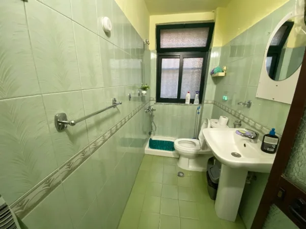 Tirane, jepet me qera apartament 2+1 Kati 1, 70 m² 650 € (Stadiumi Dinamo)