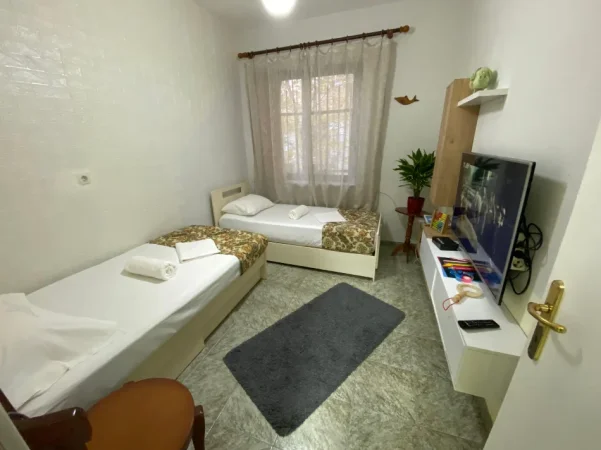 Tirane, jepet me qera apartament 2+1 Kati 1, 70 m² 650 € (Stadiumi Dinamo)