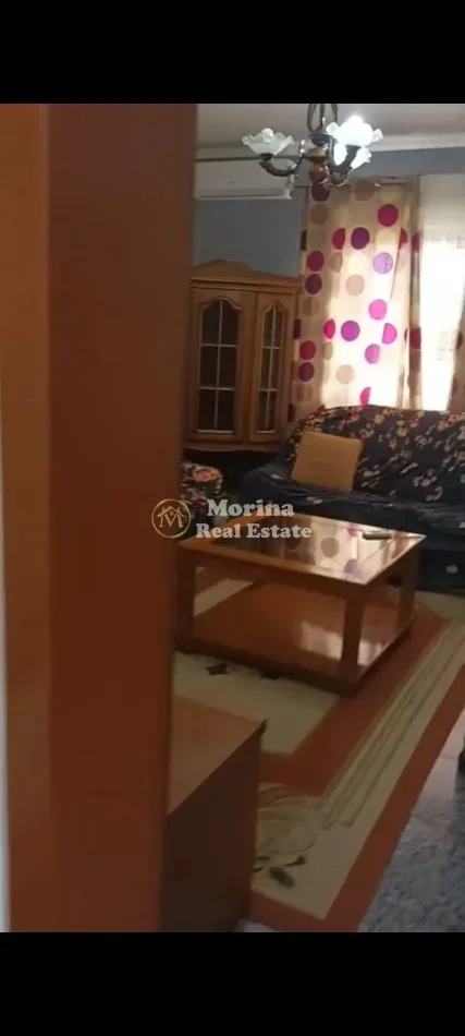 Tirane, jepet me qera shtepi 2+1 Kati 1, 80 m² 400 € (Laprake)