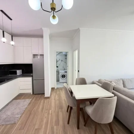 Tirane, jepet me qera apartament 1+1+Ballkon , 85 m² 800 € (SOFIA RESIDENCE)