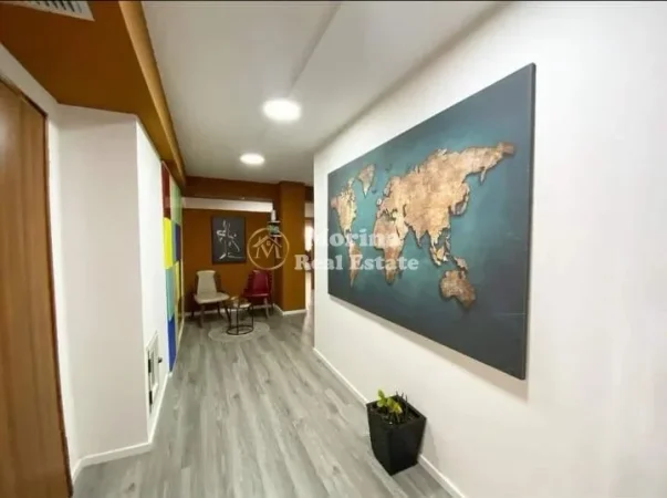 Tirane, jepet me qera ambjent biznesi Kati 2, 200 m² 3.000 € (Blloku)