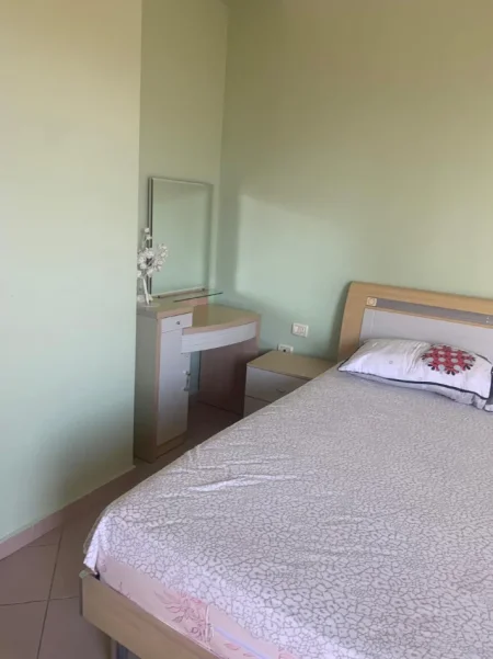 Tirane, jepet me qera apartament 1+1 Kati 5, 70 m² 500 € (Blloku i Ambasadave)