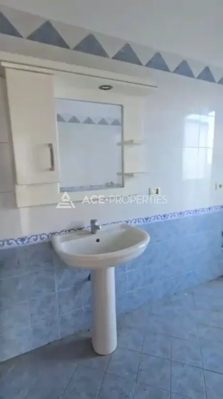 Durres, shitet apartament 2+1 Kati 7, 115 m² 220.000 € (Rruga e Portit)