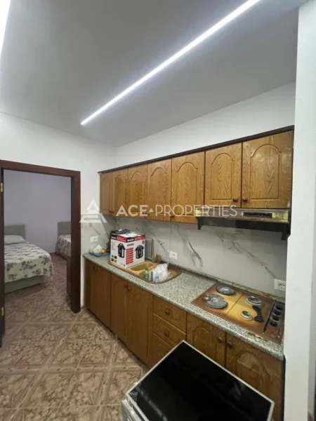 Durres, jepet me qera apartament 2+1+Aneks Kati 2, 120 m² 440 € (Gjykata,Durres)