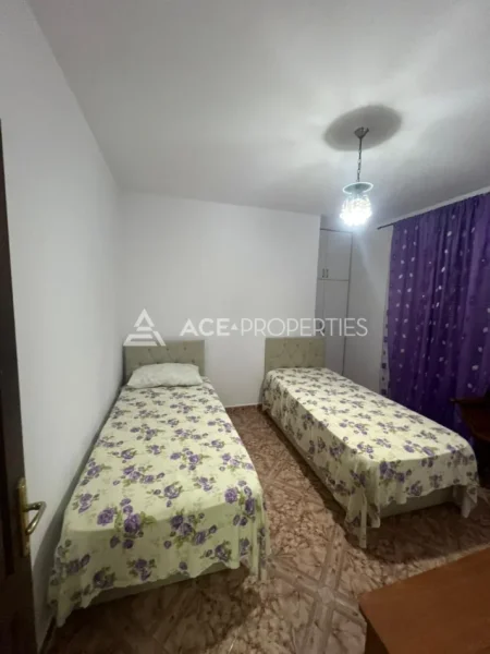 Durres, jepet me qera apartament 2+1+Aneks Kati 2, 120 m² 440 € (Gjykata,Durres)