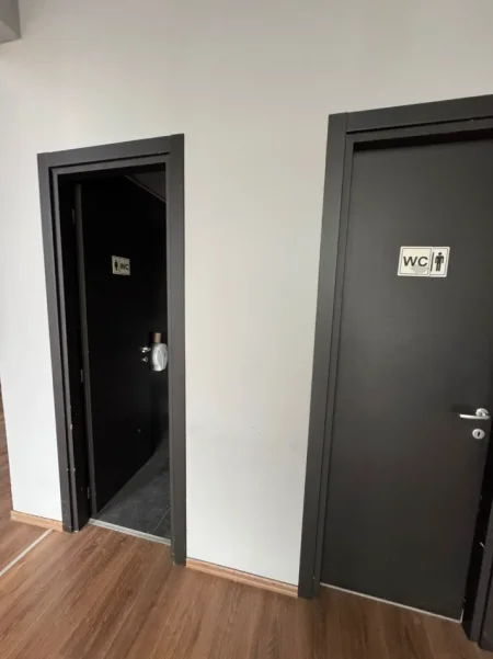 Tirane, jepet me qera zyre Kati 10, 333 m² 5.000 € (ALI DEMI)