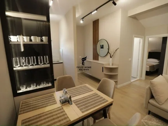 Tirane, jepet me qera apartament 2+1 Kati 3, 80 m² 680 € (PORCELAN)