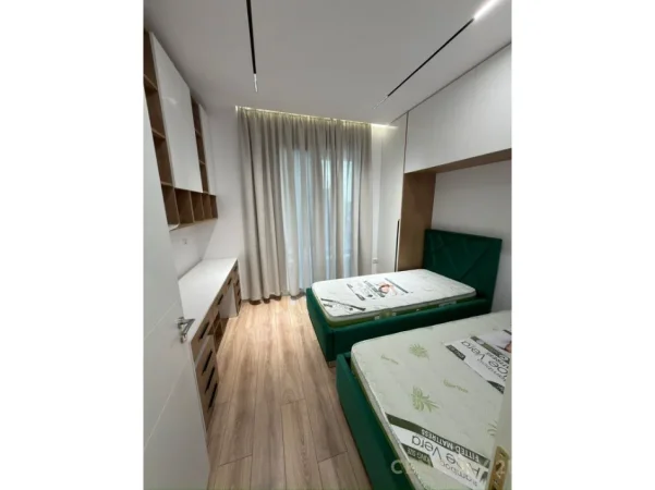 Tirane, jepet me qera apartament 2+1+Ballkon Kati 7, 100 m² 1.000 € 