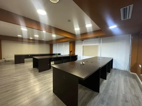 Tirane, shitet zyre Kati 2, 200 m² 1.000.000 € (BLLOKU)