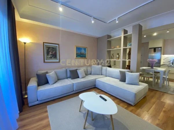 Tirane, jepet me qera apartament 1+1+Ballkon Kati 1, 90 m² 550 € 