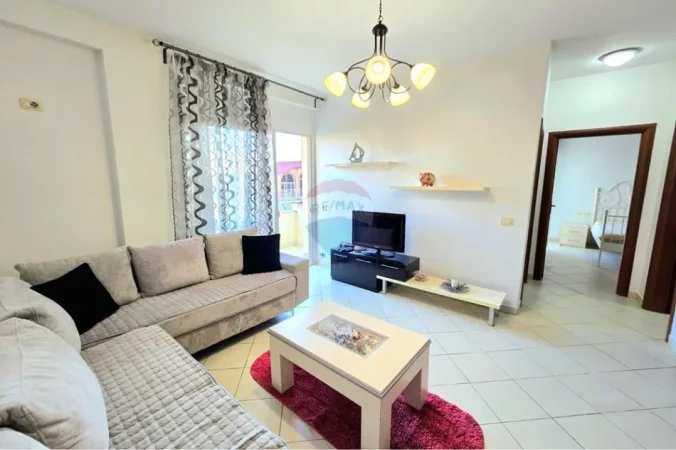 Tirane, jepet me qera 2+1 , 100 m² 450 € (Rruga Sotir Caci)