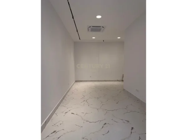 Tirane, shitet ambjent biznesi Kati 0, 38 m² 211.200 € 