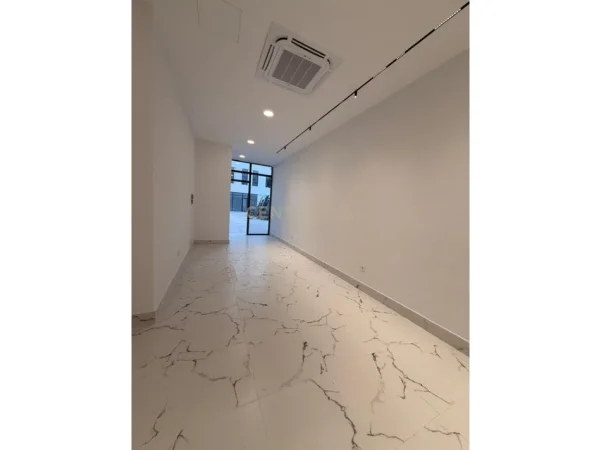 Tirane, shitet ambjent biznesi Kati 0, 38 m² 211.200 € 