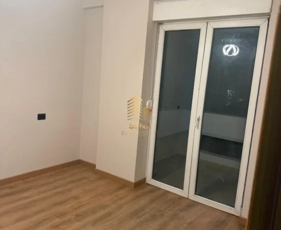 Tirane, jepet me qera apartament 1+1+Ballkon Kati 2, 60 m² 500 € (Ali Demi)