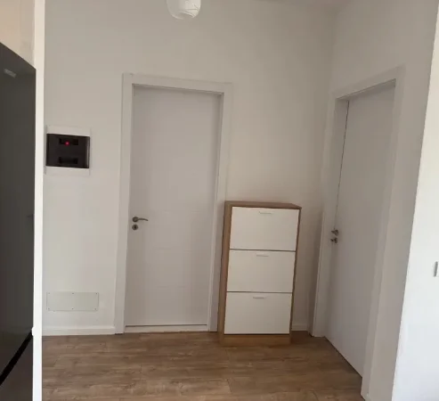 Tirane, jepet me qera apartament 1+1 Kati 2, 63 m² 395 € (Kamez)