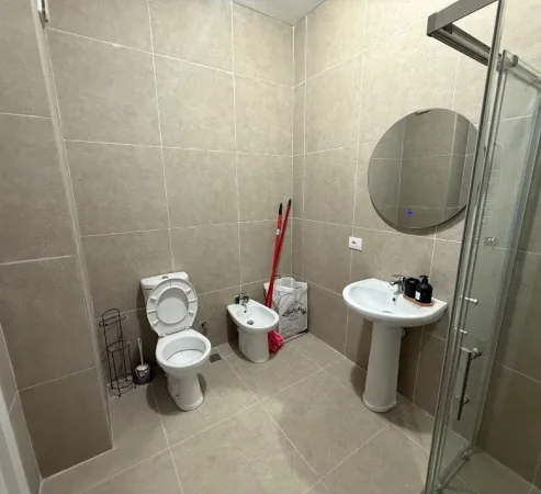 Tirane, jepet me qera apartament 1+1 Kati 2, 63 m² 395 € (Kamez)