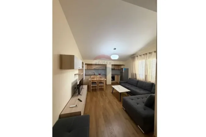 Tirane, jepet me qera 2+1 , 120 m² 700 € (Inchinieria e Ndertimit)
