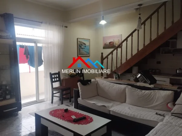 Tirane, shitet apartament 4+1+Ballkon Kati 3, 176 m² 235.000 € (RRUGA TANUSH SHYTI,KOMBINAT)