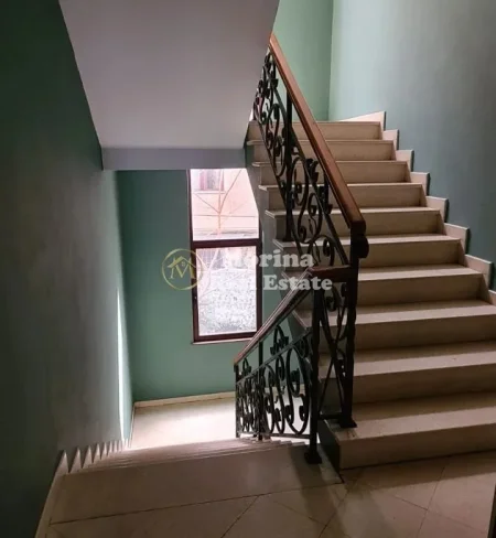 Tirane, shitet Vile , 420 m² 1.300.000 € (Myslym Shyri)