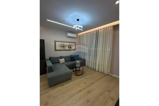 Tirane, jepet me qera 2+1 , 104 m² 1.800 € (Rruga Mine Peza)